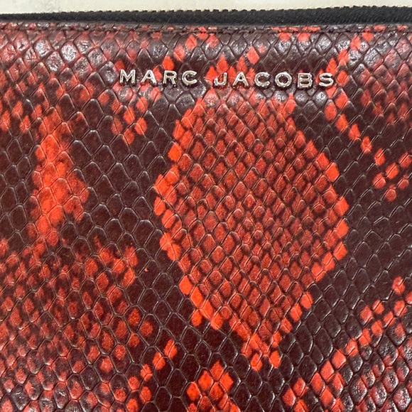 Marc Jacobs Red and Black Snake Print Wallet - Picture 11 of 12